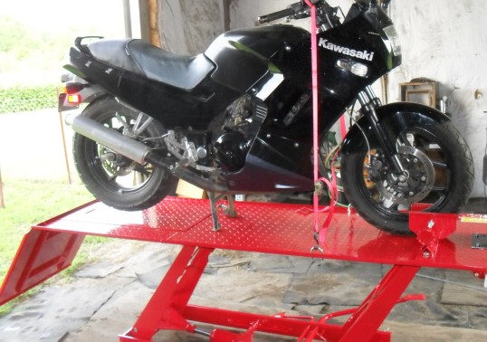 Kawasaki Ninja 250 on my Harbor Freight Motorcycle Lift Table Kawasaki Ninja 250 on my Harbor Freight Motorcycle Lift Table