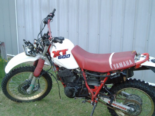  yamaha xt600 left side