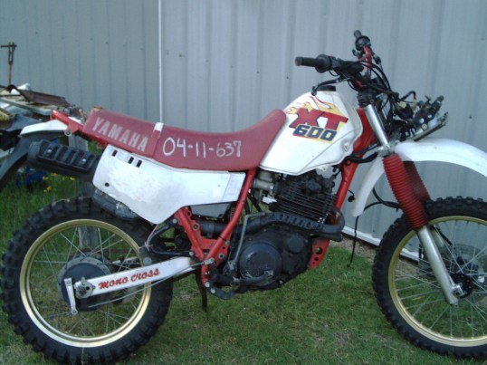 salvaged 1989Yamaha xt600 right
