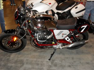 Moto Guzzi V7 Racer