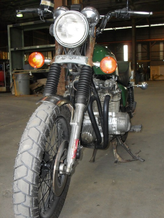 <custom scrambler front forks>