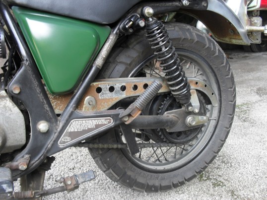 <80 Honda 650 chain guard>