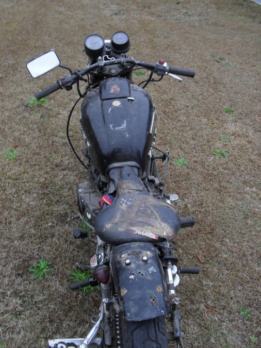 <bobbed Honda CM400>