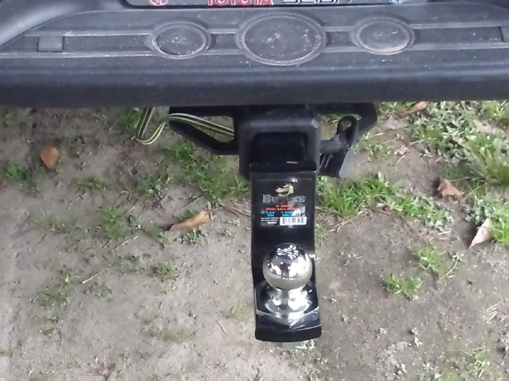 Toyota Install a trailer hitch Westin