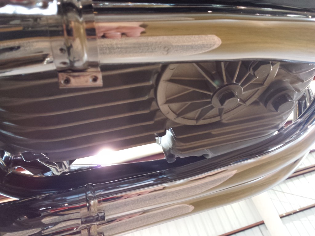 Perfect 1975 Kawasaki Z1B 900 bottom of engine