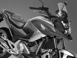 <Honda  NC700X 64mpg>