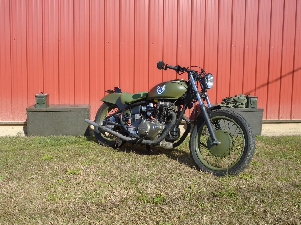 <kustom Honda CM400>