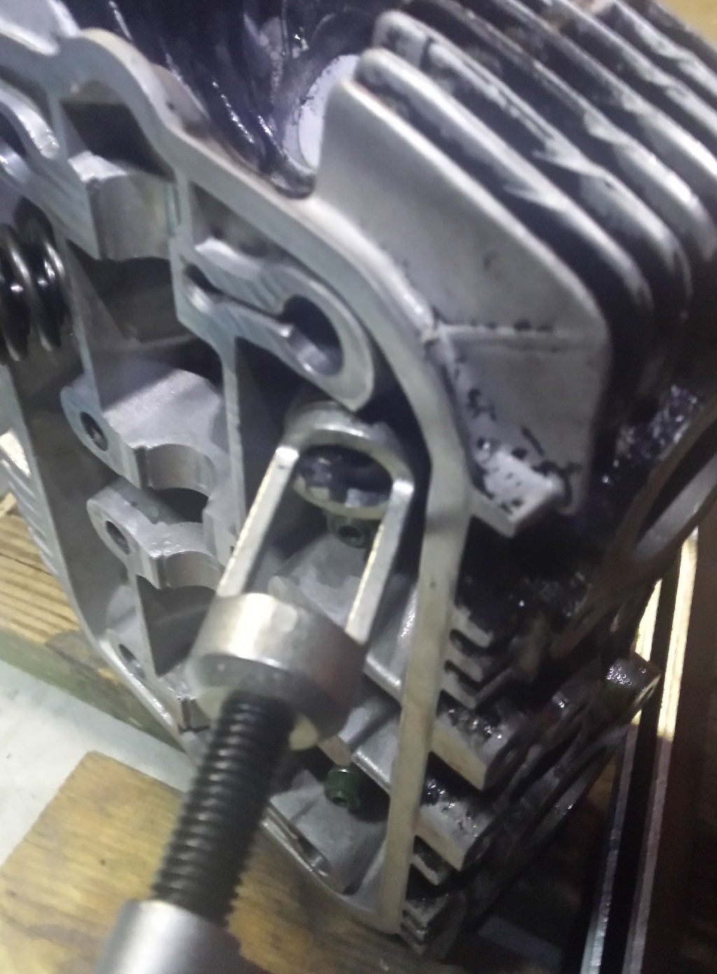 <insert valve keepers>