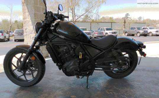 Honda Rebel 1100 dark