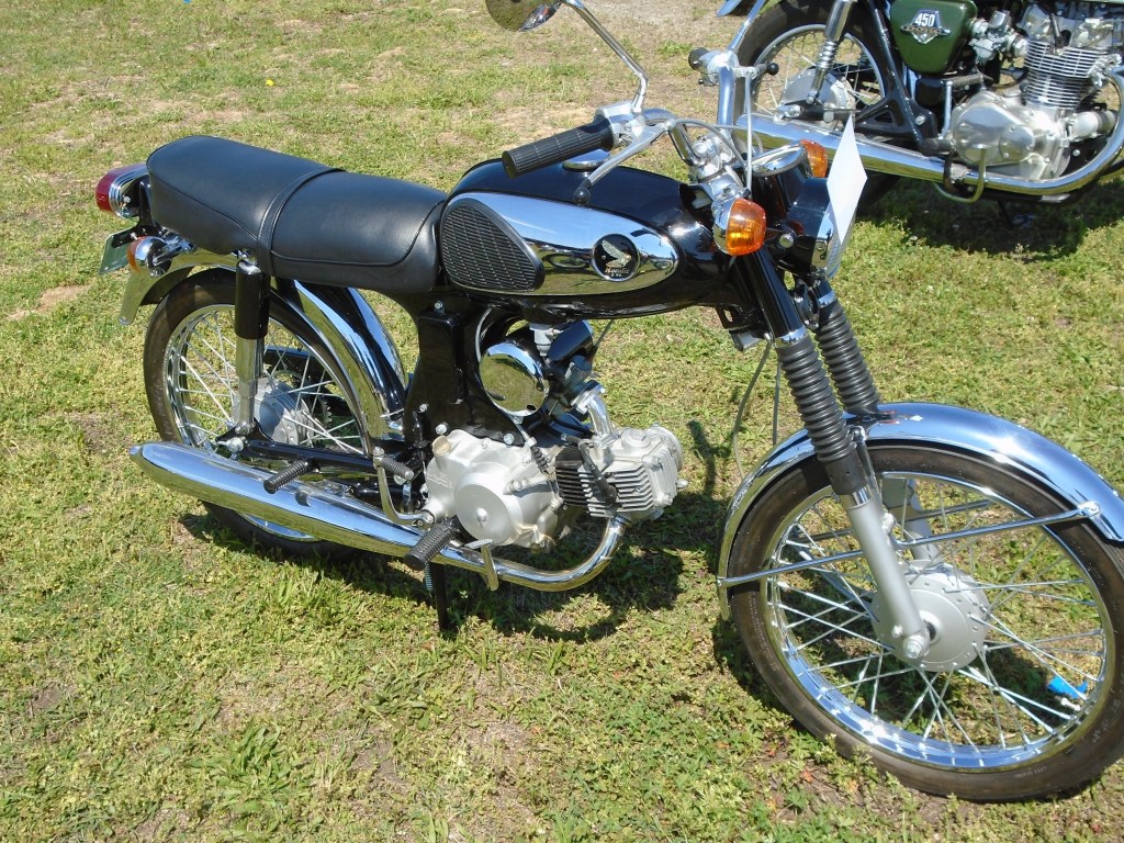 <1966 Honda Super 90>