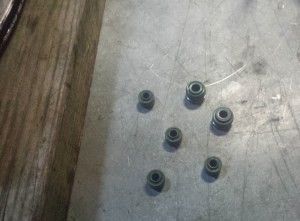 <Honda CM400 valve stem seals>