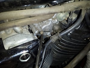 <018 rear plug wire standoff 1100 shadow>