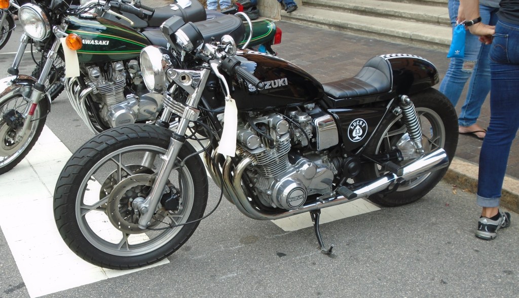<Suzuki GS cafe racer>