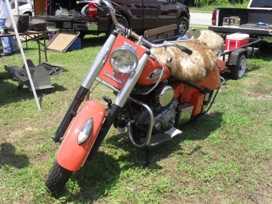 <real Vintage Indian Roadmaster>